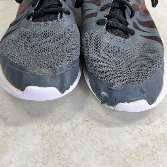 Fila Gray and Orange 11 Well-loved - Picture 8 of 9